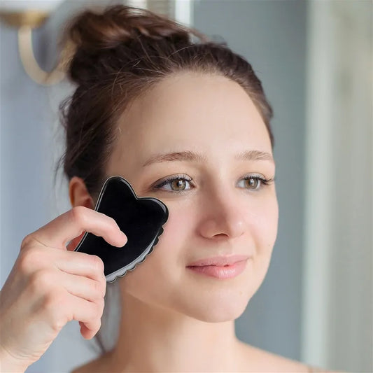 Gua Sha Obsidian mit Zähnchen – Gesichtsmassage & Lymphdrainage | TCM Naturstein