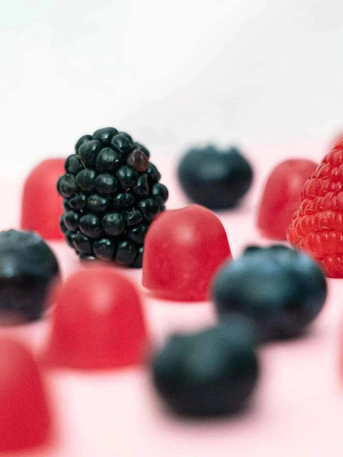 CBD Fruchtgummis Beeren mit 1500mg CBD und frischen Waldbeeren wie Brombeere und Blaubeere